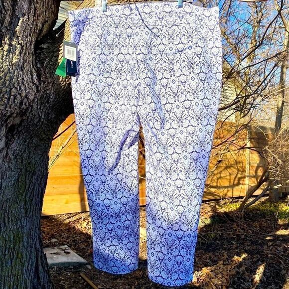 8TH & MADISON ANKLE LENGTH PANTS 22 NWT - Picture 13 of 16